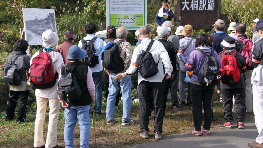 Old Hokuriku Railway Walking Competition