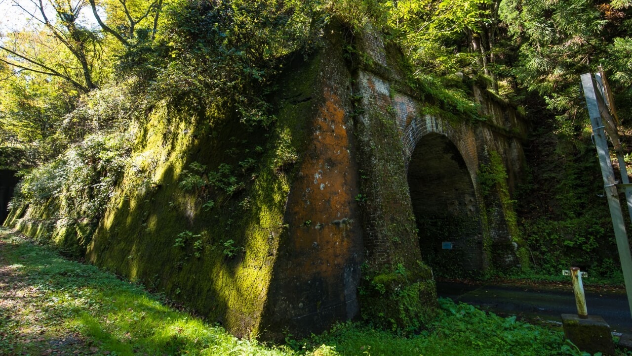 山中トンネル